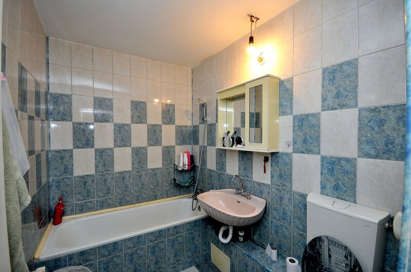 Rahova Margeanului apartament 4 camere centrala proprie bloc anvelopat