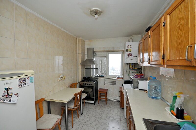 Rahova Margeanului apartament 4 camere centrala proprie bloc anvelopat